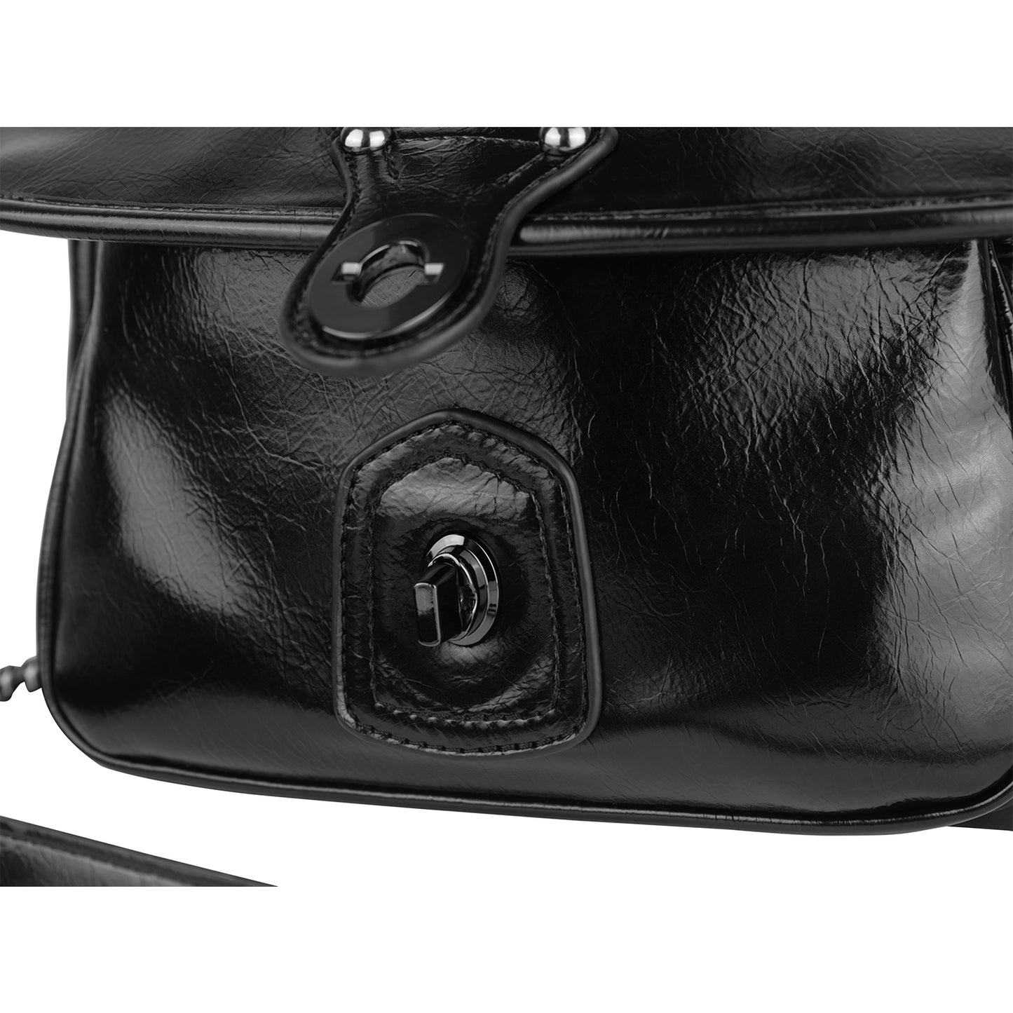 Best chain sling bag, a fashionable thick chain women sling bag for everyday wear.