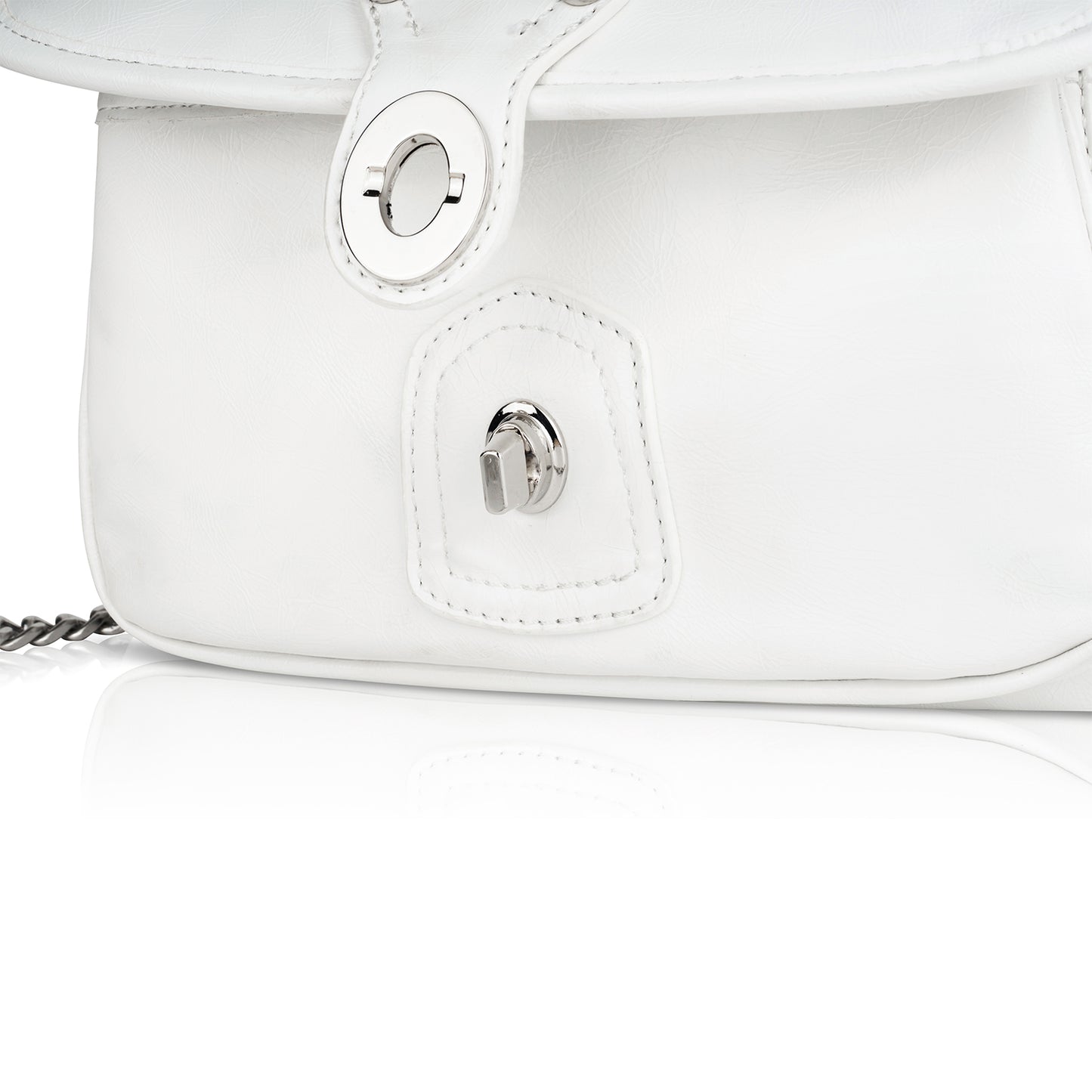 Best sling bag for women with a bold thick chain women sling bag aesthetic.