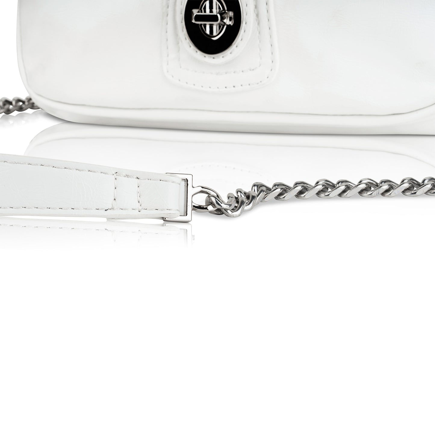 Trendy thick chain women sling bag, the best chain sling bag for modern women.