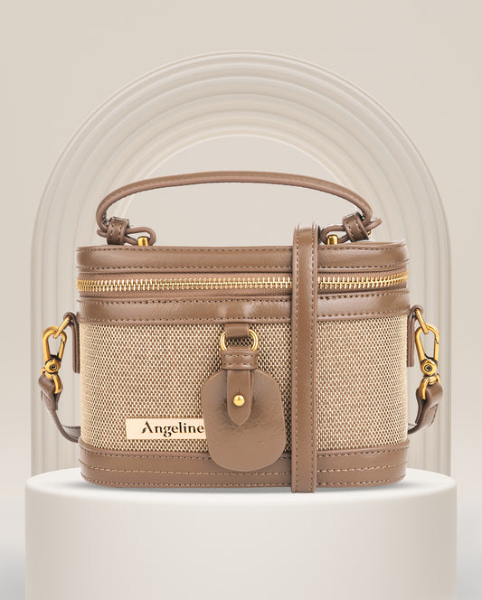 Elegant Women and Girl Sling Bag, the best sling bag for stylish outings.