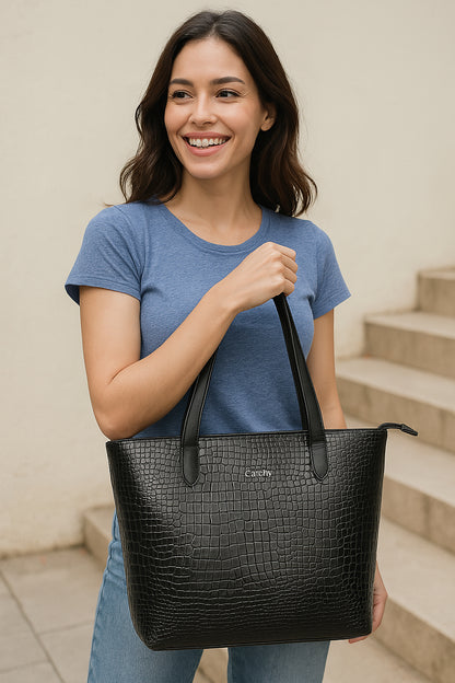 Catchy Spacious Tote Bag